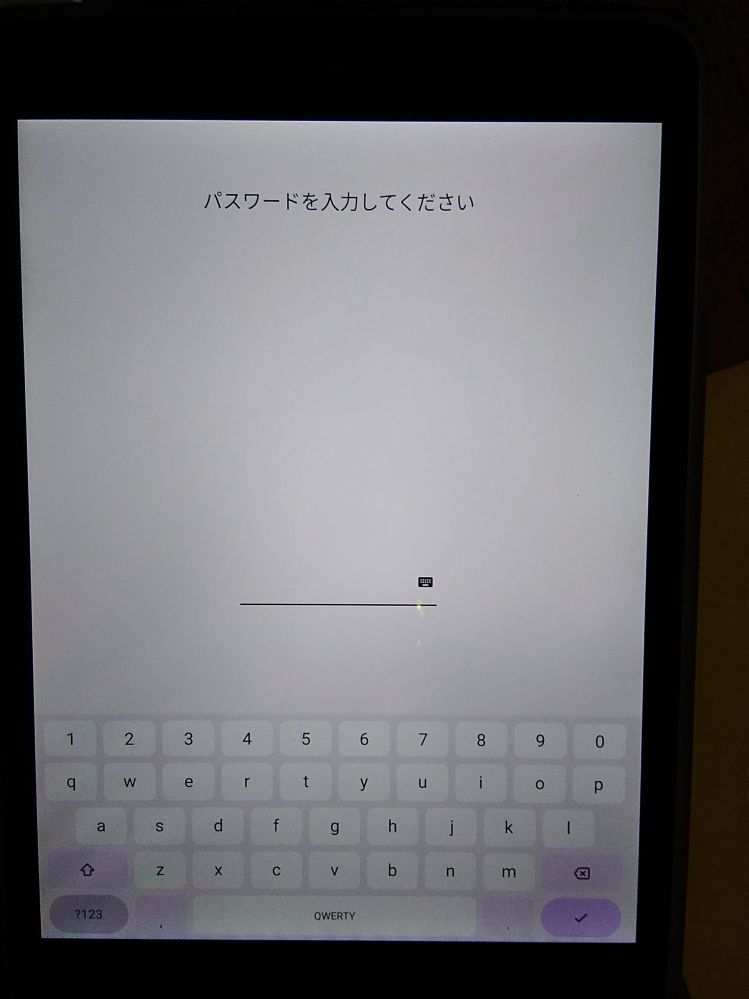中華製UAUUのM10タブレットのパスワード画面が替えられなくて困って