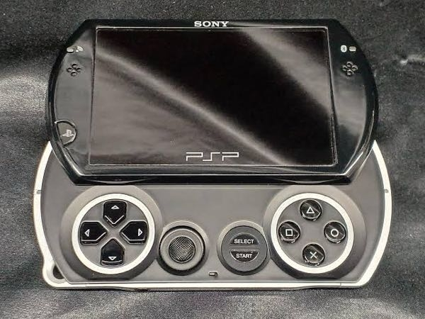 psp goが欲しくて色々調べてるのですがサービスも終了してるためゲームソフトは入れることは出来ないですよね？ ps2とps5なら持っています。