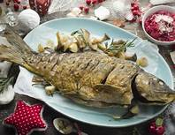 クリスマスに食べる魚料理はイエス（キリスト）とどのような関係がありますか？ 自分で調べましたが難しくてわからなかったので、簡単に教えてもらえると助かります。