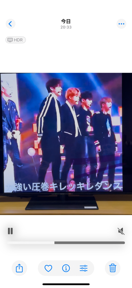 BTSの曲でどうしても思い出せないのがあるのですが、題名わかる方いらっしゃったら教えて頂けますか？YouTubeで見た画像貼っておきます。よろしくお願いします。