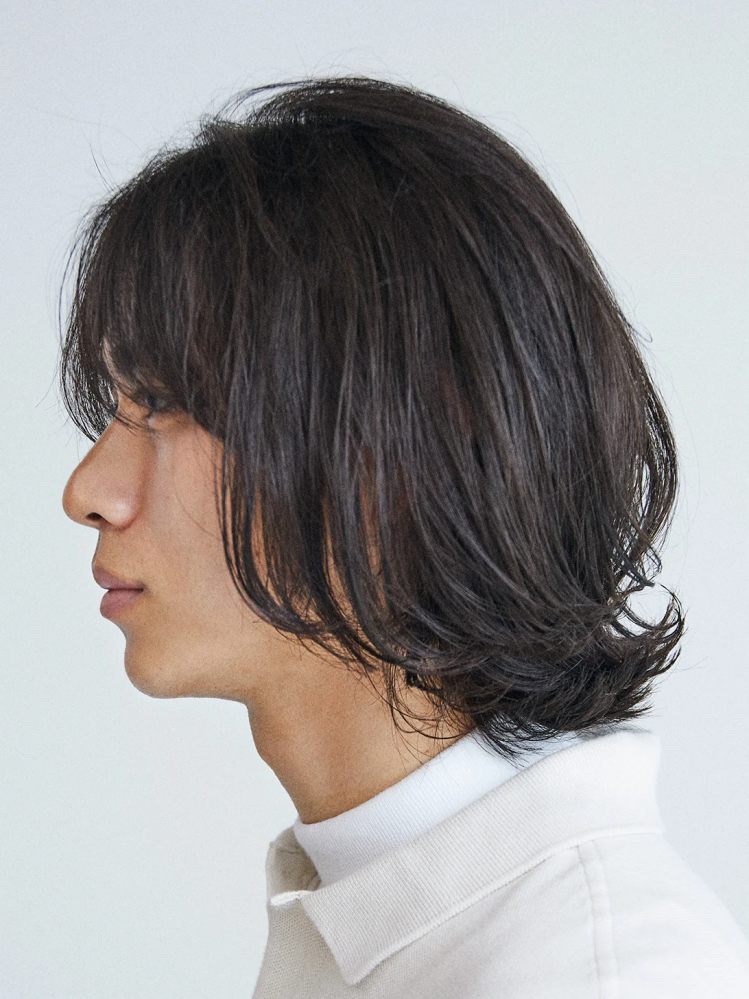 質問です！(至急)この画像のようなニュアンスパーマ？ 的なものをしたいのですが、ホットペッパービューティーでのオンライン予約では、パーマのメニューはクリープパーマ、デジタルパーマ、ポイントパーマ、ツイストスパイラルパーマしかなかったので、どう予約すれば良いのか分かりませんでした。どれで予約すればよいですか？教えていただけると幸いです！