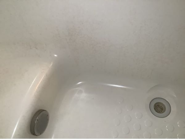 2日前に賃貸へ引っ越して来た者です。 - 今日お風呂掃除をし