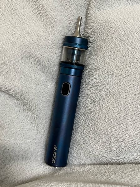 禁煙も兼ねて久しぶりにVAPEを吸おうかなと思うのですがおすすめの本体を教えて頂きたいです。 2年前くらいまでは使っていたものが充電ができなくなっていたので買い替えを検討中です。 当時はaspireというメーカーのものを使っていて特に不満はなかったです。 要求する点としては Type-Cで充電できてある程度液漏れしにくい。交換コイルが容易にネットで購入できる。今使っているチャランスというドリップチップを付け替えられるものが望ましいです。 一万円以内であれば嬉しいです