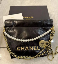 CHANELmakeupのVIPギフトでこんなCHANEL22みたいな - Yahoo