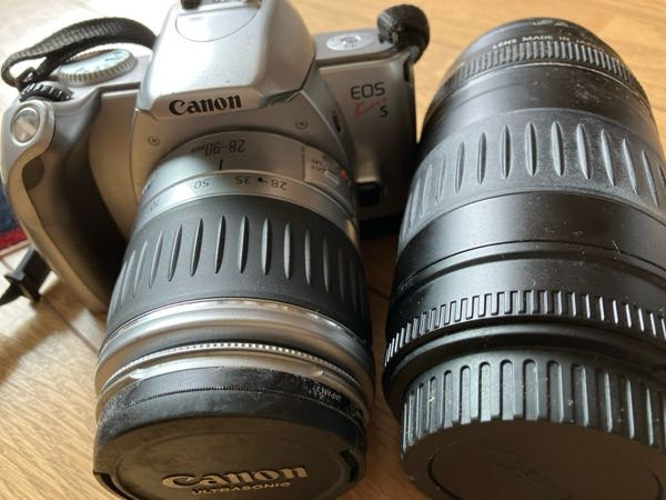 20年ほど前に流行したキャノンのEOSKissとかもう中古で - Yahoo!知恵袋