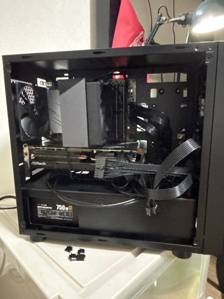 自作PCの電源が入りません！初めて自作PCを組みましたが完成しても全く