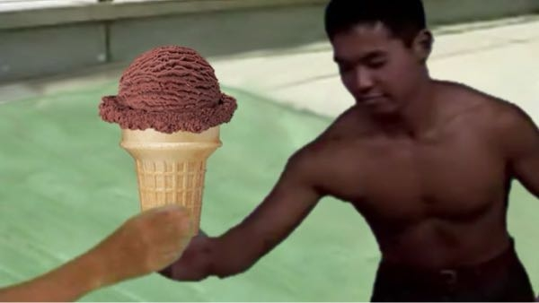 アイスクリームって暑くなるとよく食べますか？