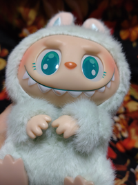 ラブブ　love ラブ　正規品　レシート有 このラブブは本物でしょうか？メルカリで購入しました。目の位置