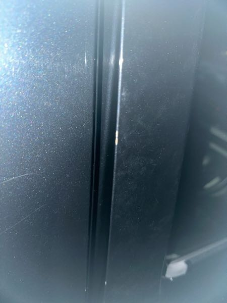 新車の傷の修理について。写真のような線キズがつきました。子供が