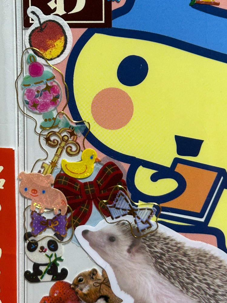 ノートパソコンにシールを貼ったのですが、すぐ剥がれてしまいます。ど
