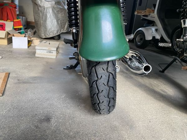 コルク半 必ず期限内に支払いしてください 困ってます。友達にコルク半のヘルメットを取ってと言われて取っ
