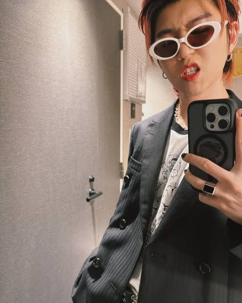 ずっと探してました！だれかMrs.GREENAPPLE若井滉 - Yahoo!知恵袋