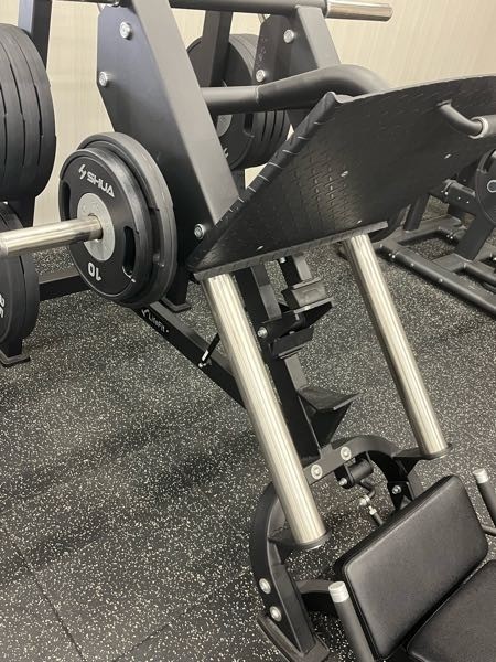 このレッグプレスの初期重量って20kgで合ってますか？ - Yahoo!知恵袋