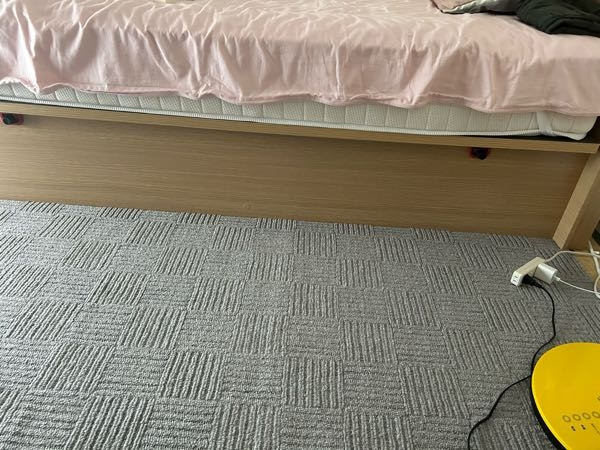買ったばかりのニトリのテーブルにこのような傷がついていました。交換