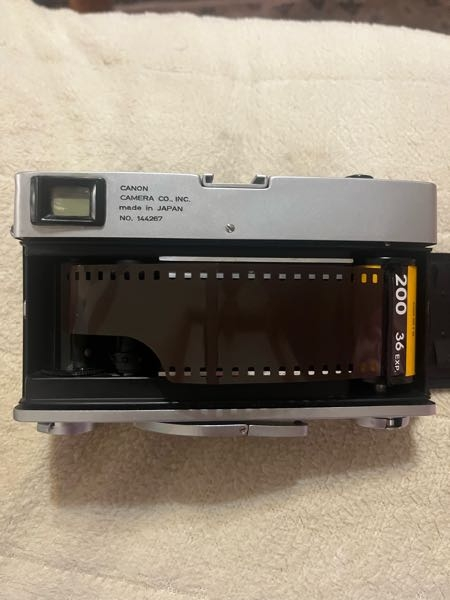 フィルムカメラの巻き上げレバーが動きません。フィルムもしっか