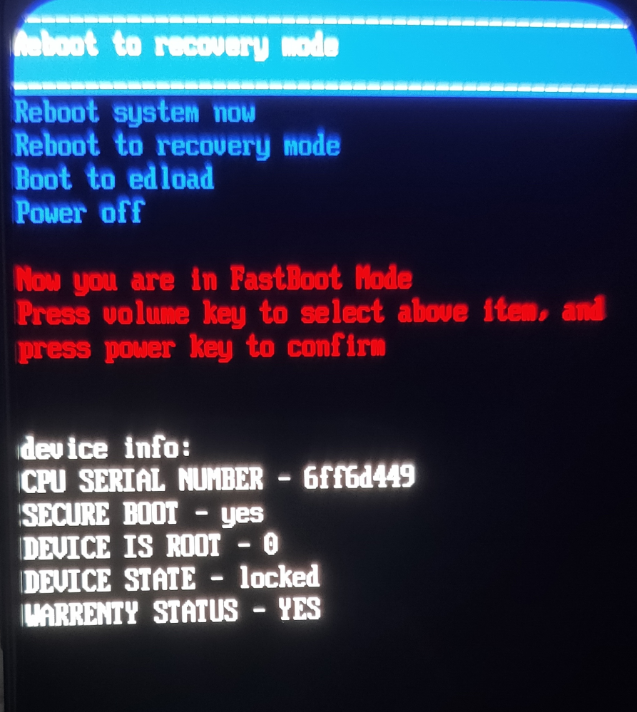 質問失礼します。 オークションにてredmagic7を購入しました、当初は起動すら出来ずに画面が真っ暗のままでしたが、偶然起動を試みてみるとロゴが表示されて嬉しかったのですが、偶然このような画面になりこれはどういう状態を指しているのでしょうか？ 少し見にくくてすみません。 もし改善策があれば実践後、どういう状態だったのか補足させて頂きます。 因みにロゴまではたどりつけたものの、起動せず落ちてしまいます。