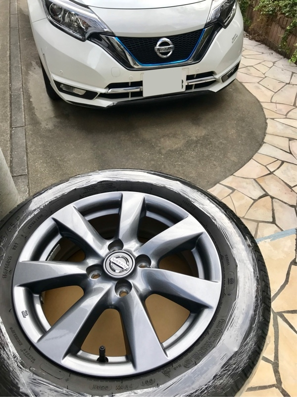 E13ノートに、E12ノート純正ホイール185/65R15を - Yahoo!知恵袋