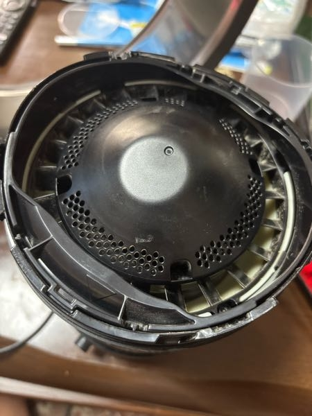 ダイソンの羽なし扇風機の分解ついて質問です。この扇風機は調べ