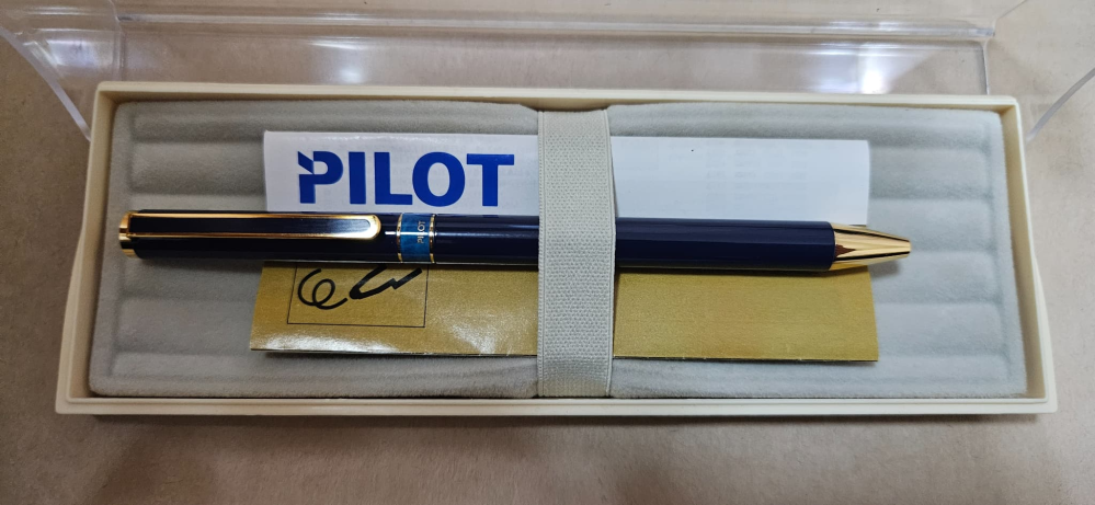 どこのブランドか不明のペンです ゼブラ フィラーレ ディレクション(サインペン)｜最安値￥2,123