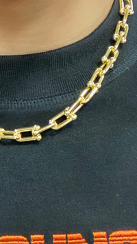 メルカリでTiffanyの商品を購入しようと考えているんですが