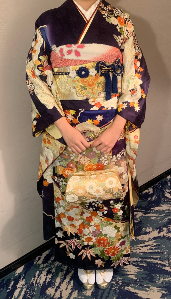 結婚式の振袖について質問です以前ここで、この振袖で結婚式に参列して 