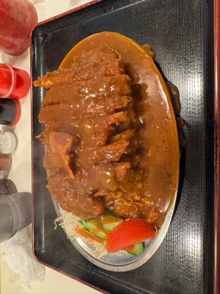 ツーリングでご当地グルメで腹パン系は避けるべきですか？それとも欲望