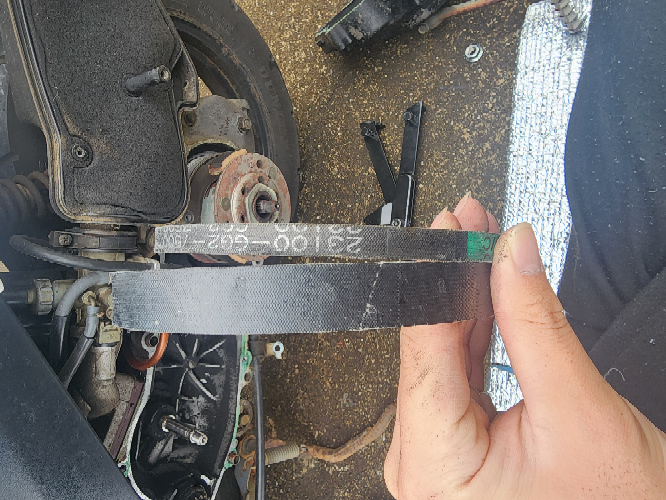 サイズ変更 スーパーディオsrとzxってベルトサイズ違って互換性ないですか？sr乗
