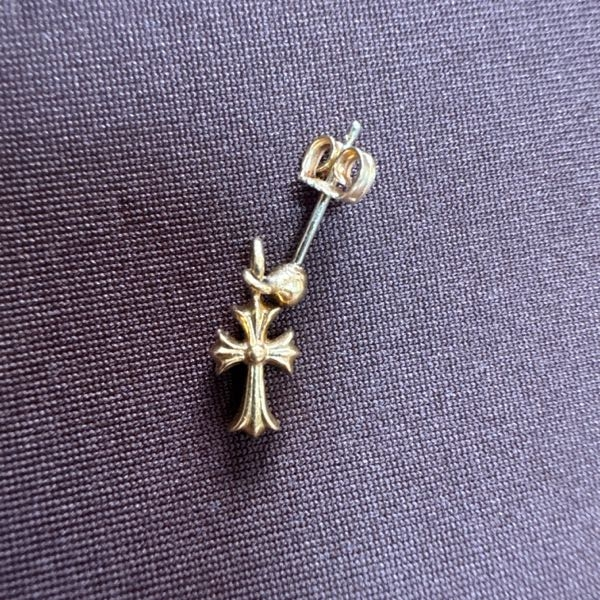 3年前に身内から話を貰い購入しました鑑定書も何もないため買っ 