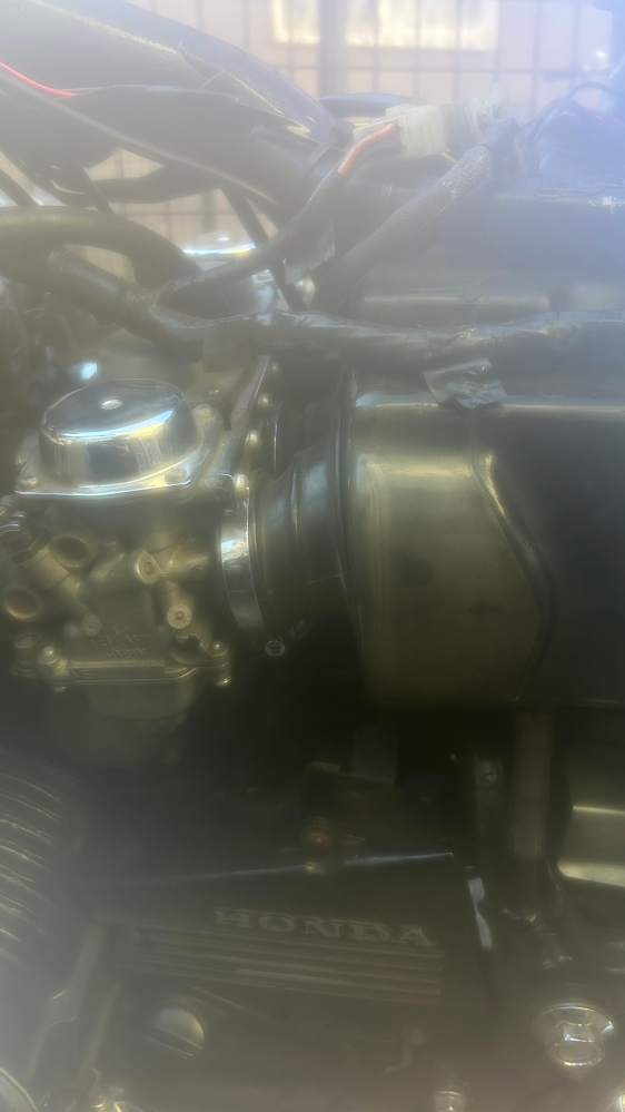 cbx400fについて質問です。このエアクリーナーボックスの - Yahoo