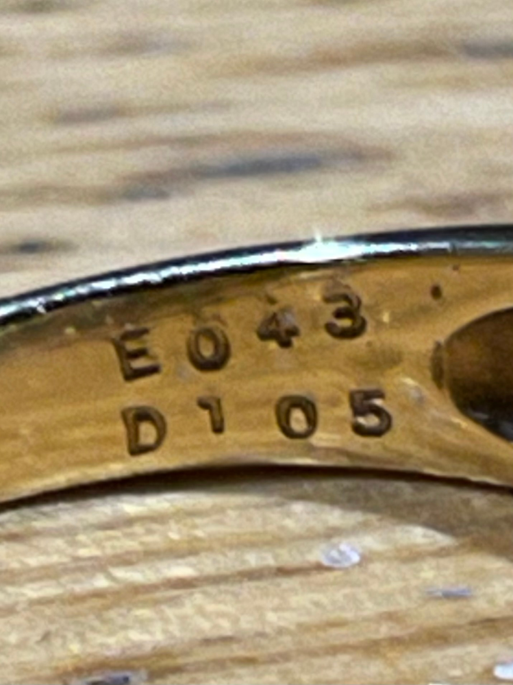 指輪の刻印について質問です。先日、祖母の遺品整理していたら指