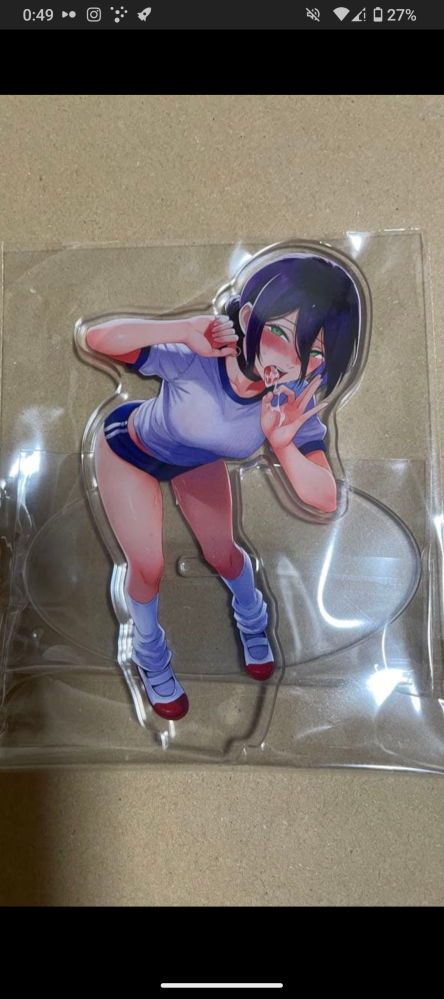 チェンソーマンレゼの同人誌か海外のか不明ですが、どこで売ってるか知りたいです。 画像はメルカリで見つけました 画像検索でも出てきませんでした。