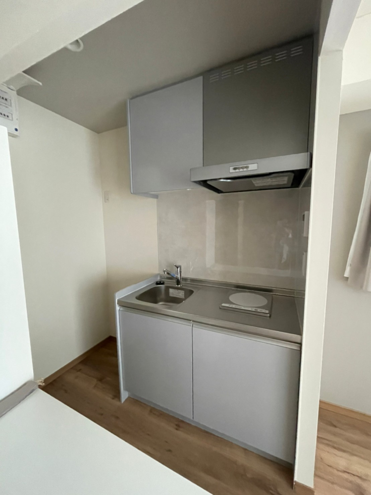 こちらの間取りでは、冷蔵庫は右開きか左開きどちらがスムーズに冷蔵庫 