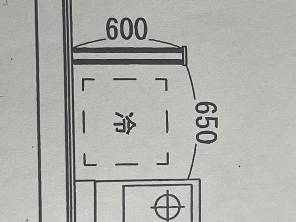 初一人暮らしで冷蔵庫を見てるのですが、ちょっと大きめのやつを 