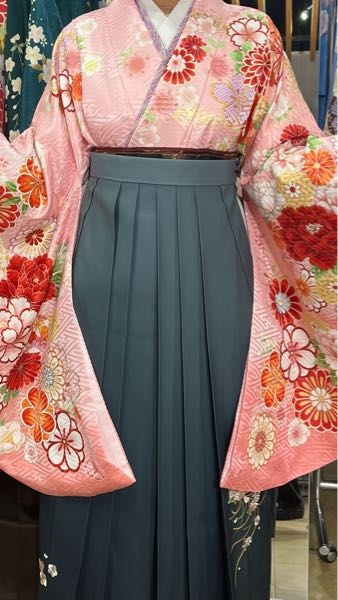 卒業式の袴で悩んでいます。この組み合わせはダサいですか？だいぶ前に 