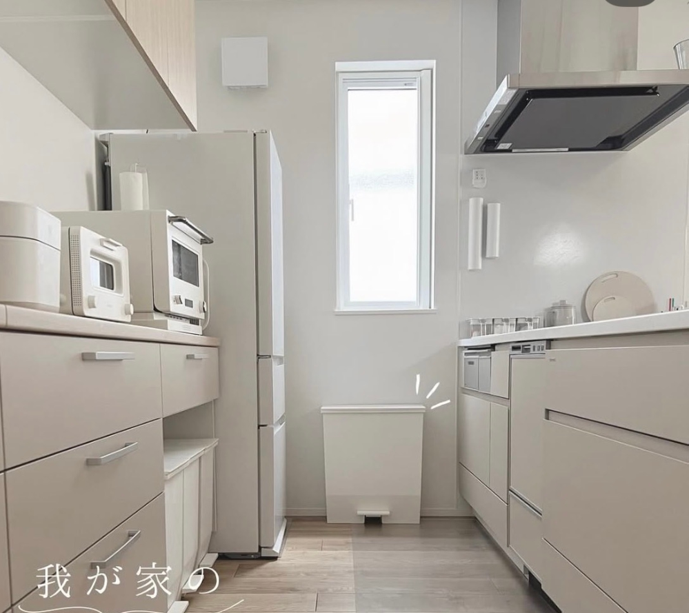 セミオーダー新築住宅の打ち合わせで、キッチンのコンロ後ろに冷蔵庫を 