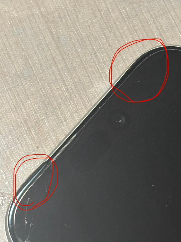 画面右上破損品 iPhone17proについて質問です。画面上部、右上と左上 - Yahoo!知恵袋