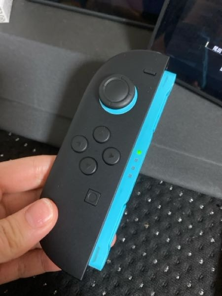 Switch2のジョイコンの青い部分に黒い跡？みたいなのがついてます