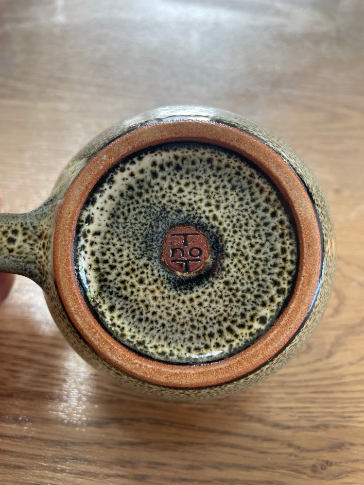 陶芸　器　作家　ウケケンサクさん こちらの陶芸作家さんをお分かりになる方いらっしゃいますか？陶器