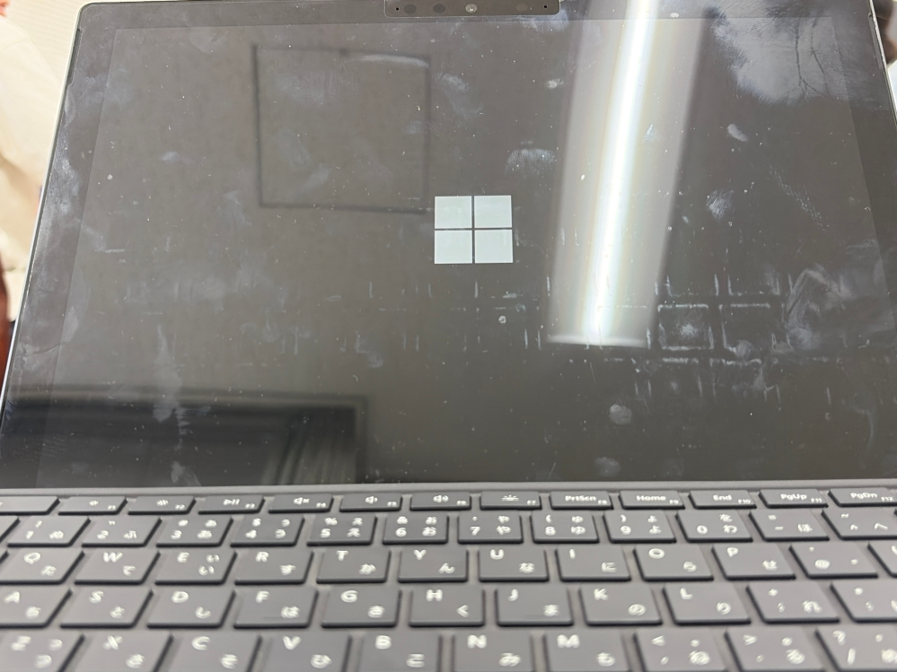 Windowsについて質問です。電源を入れたら5時間くらいこの状況です