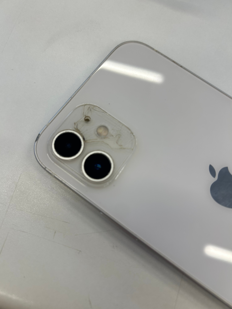 iPhoneのこの部分はなんていうパーツでしょうか？iPhone12の