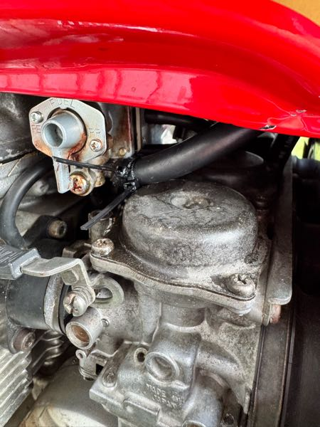 バイクのホークって、エンジンが6速、キックありとか5速キックなしとか