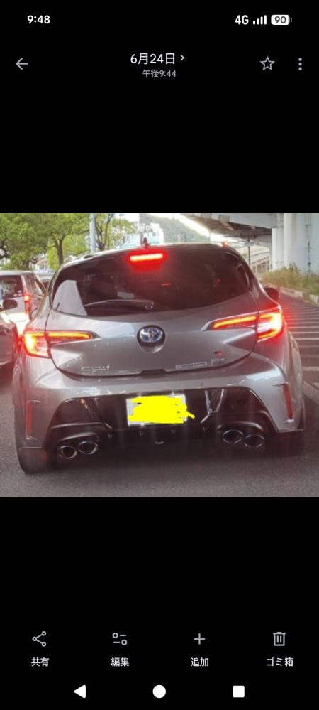 見知らぬ方の車で申し訳ないのですが、このGRカローラのマフラ 