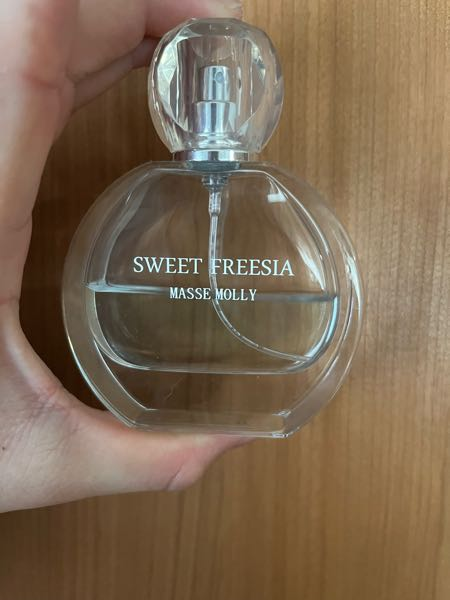 Diorの香水に石鹸の香りなどの香水ってありますかね？？ - Yahoo!知恵袋
