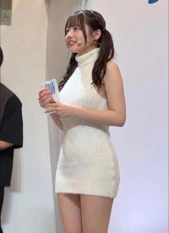 この女性の名前を教えてください おそらくグラビアかセクシー系と思われます