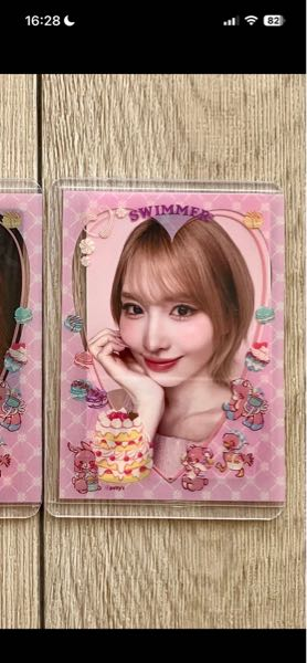 このTWICEのモモのトレカなんですが、なんのトレカか分かる方いません