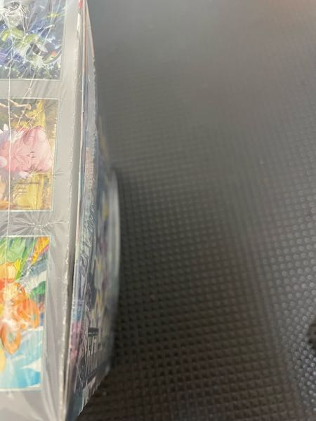 こちらのポケカですが、見た感じ再シュリンクですか？リサーチ品