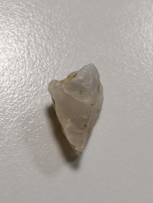 この石はなんでしょうか？情報沖縄の海で拾ったサイズは縦約8cm高さ約