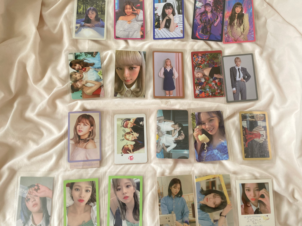 画像のtwiceのジョンヨンちゃんのトレカをメルカリにてまとめ売りで販