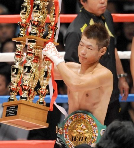 今更ですが亀田興毅VSランダエタの一戦目が試合後にあんなに荒れたのは