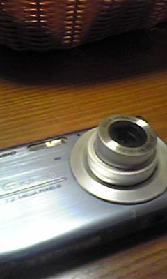 CASIOのEXILIMの画面にレンズエラーと表示され起動し - Yahoo!知恵袋
